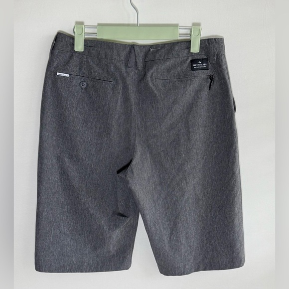 Quicksilver amphibian shorts • Men’s size 30 - Picture 5 of 7